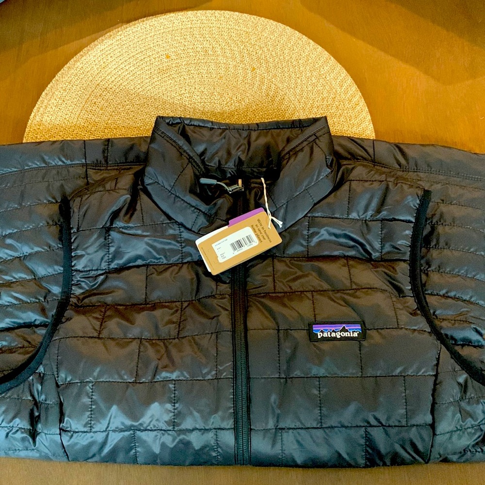 Brand New Women’s Size Large Patagonia Nano Puff Vest